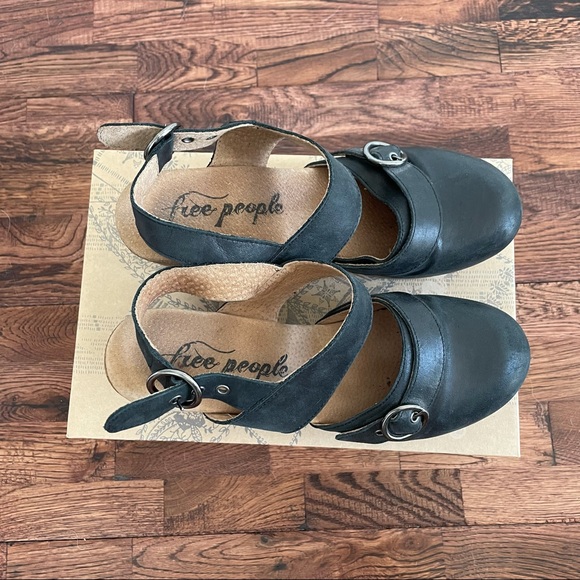 Free People Park Circle Clogs - Picture 6 of 8